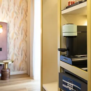 Mavi Luxury Bed & Breakfast Roma